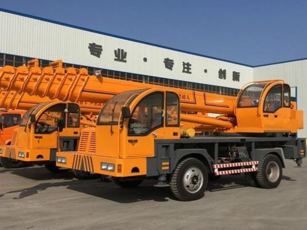 平顺县吊车租赁公司_选择吊车出租公司要考虑哪些