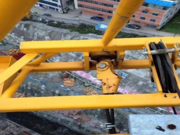 平顺县吊车租赁公司_吊车租赁吊车出租的安全装置及知识
